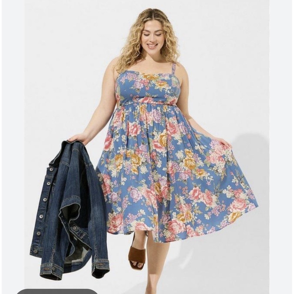 Torrid Dress Challis Sweetheart Blue Floral Pockets Midi Size 2 Cottagecore Boho